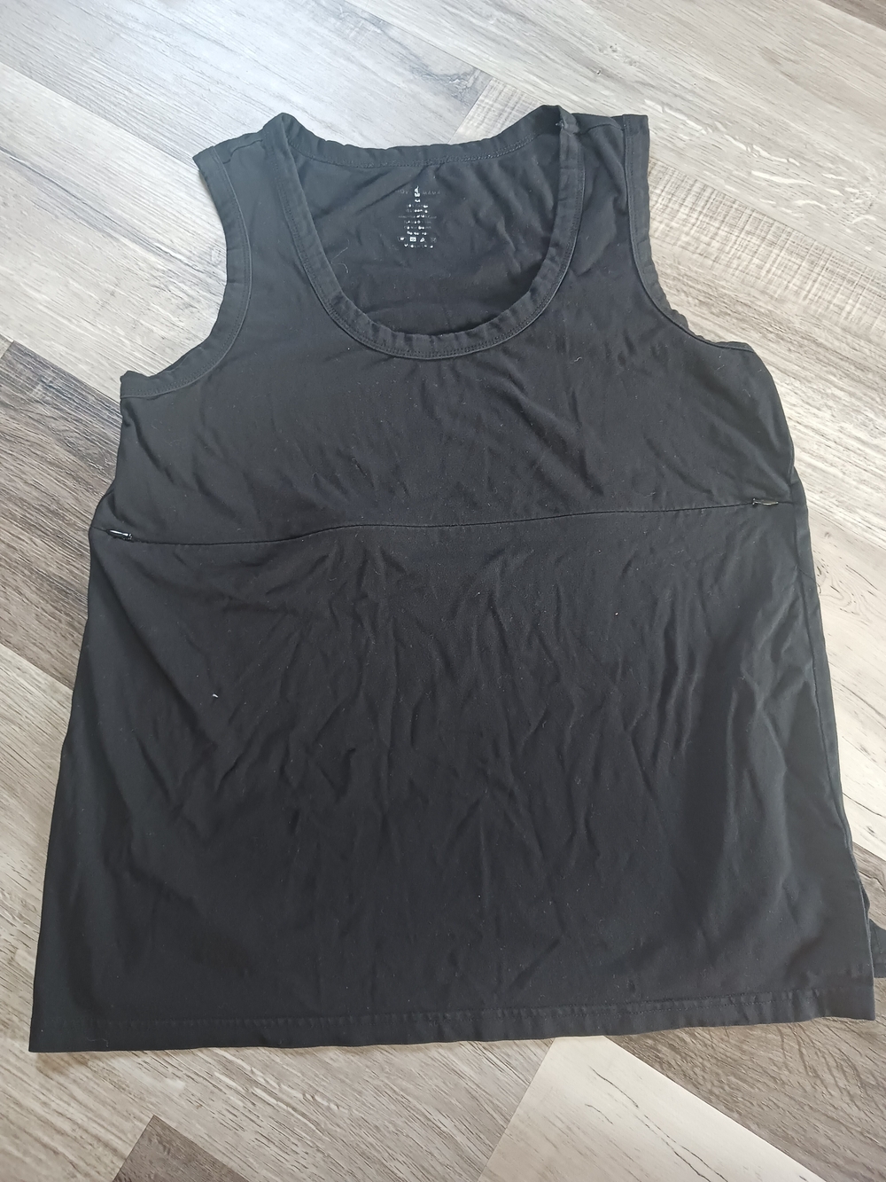 Movemama Cotton Black Scoop-Neck Zip Nursing Tank Top